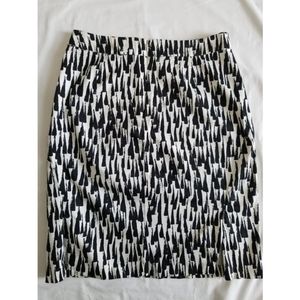 Black and white NY&Co Skirt